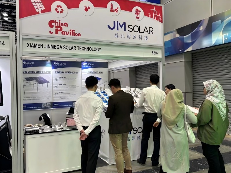 Apoiando o desenvolvimento da energia fotovoltaica no Sudeste Asiático: JinMega estreia na International Green Energy Expo na Malásia