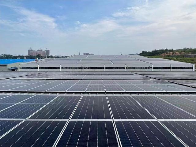 Parabéns pelo sucesso da conexão à rede e geração de energia da central elétrica distribuída do Parque Logístico Industrial Liuzhou Ningtie de 3,77 MW