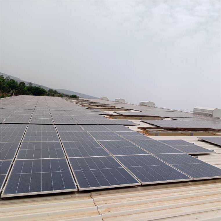 Atualização do Projeto | Mini Sistema Solar de Telhado Metálico com Costura Vertical de 650 kW no Mali, África